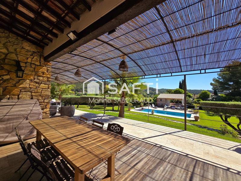 Maison - 192 m² - 6 pièces