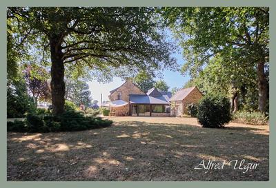 Maison - 218 m² - 8 pièces