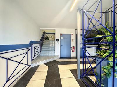 Local commercial - 770 m² - 10 pièces