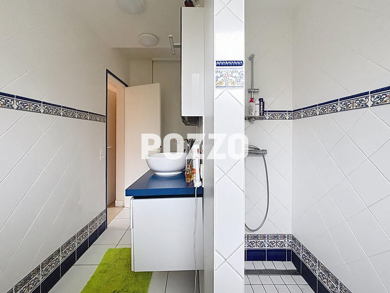 Maison - 210 m² - 9 pièces