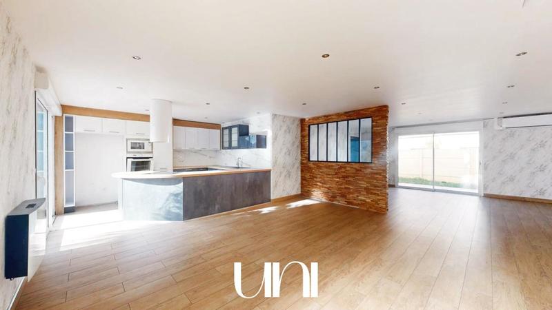 Maison - 180 m² - 6 pièces