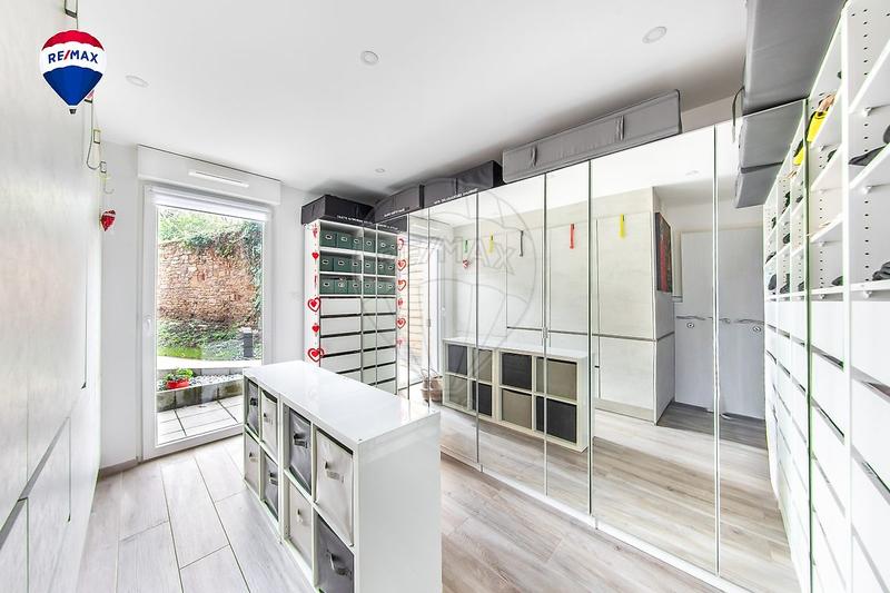 Appartement - 102 m² - 5 pièces