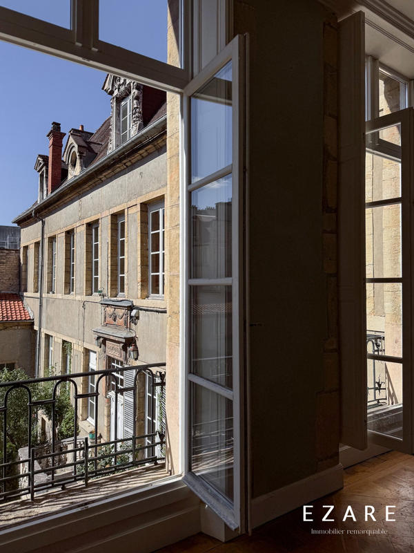 Appartement - 165 m² - 5 pièces