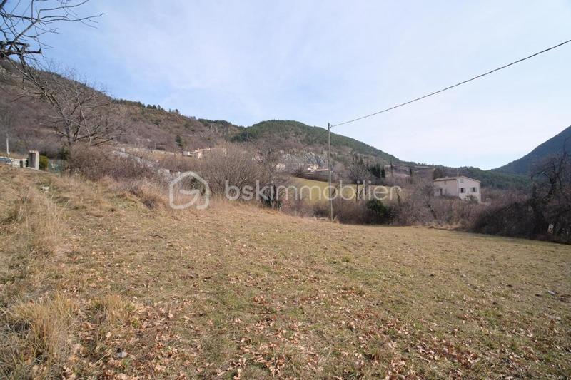 Terrain - 1 305 m²