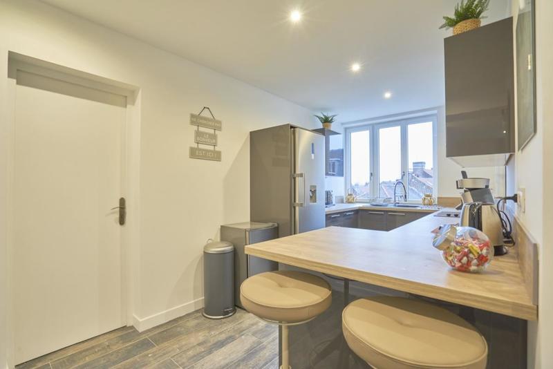 Appartement - 100 m² - 6 pièces