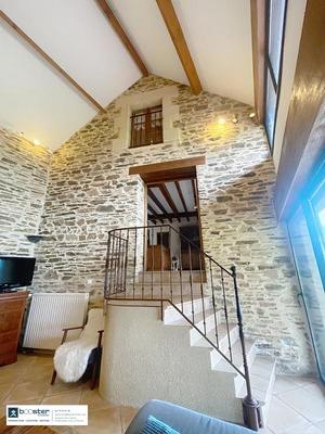 Maison ancienne - 210 m² - 6 pièces