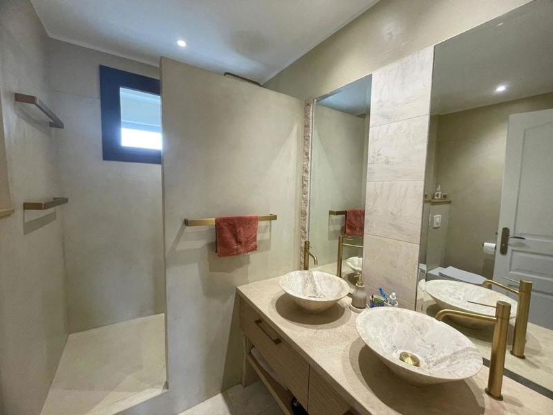 Appartement - 96 m² - 3 pièces