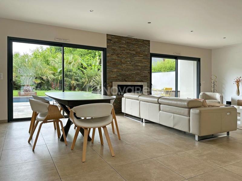 Maison - 189 m² - 7 pièces