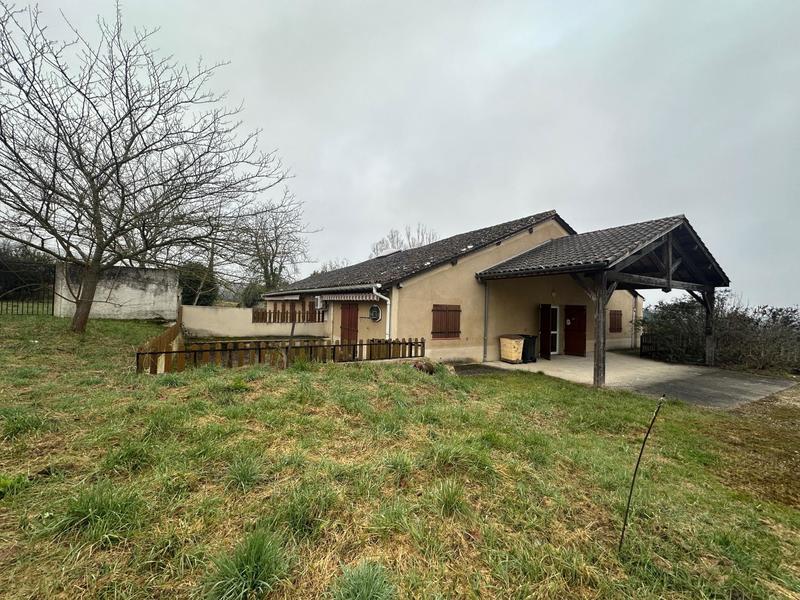 Maison - 450 m² - 8 pièces