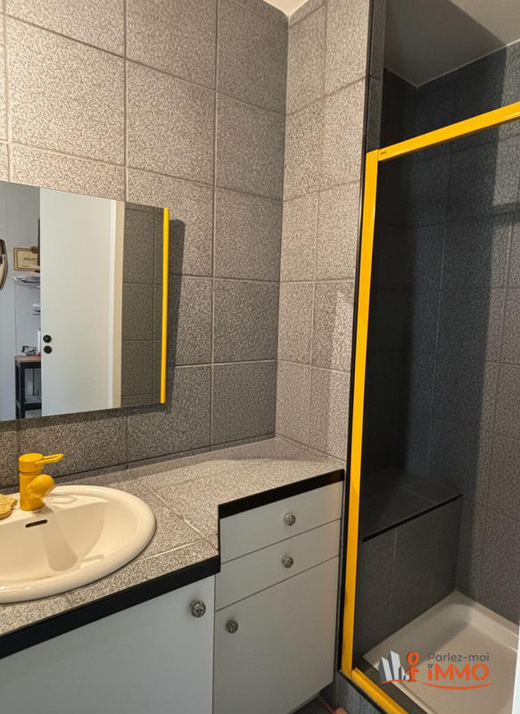 Maison - 220 m² - 8 pièces