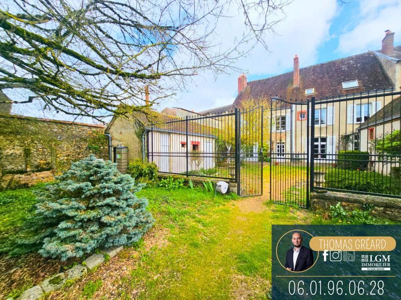 Propriété - 250 m² - 6 pièces