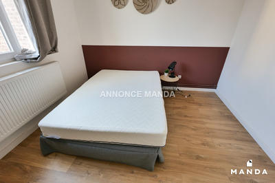 Chambre - 10 m² - 4 pièces
