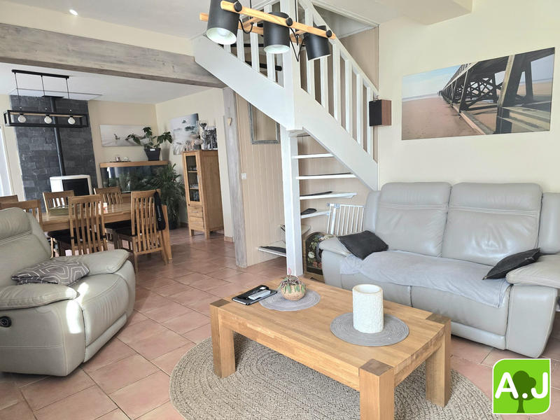 Maison - 107 m² - 6 pièces