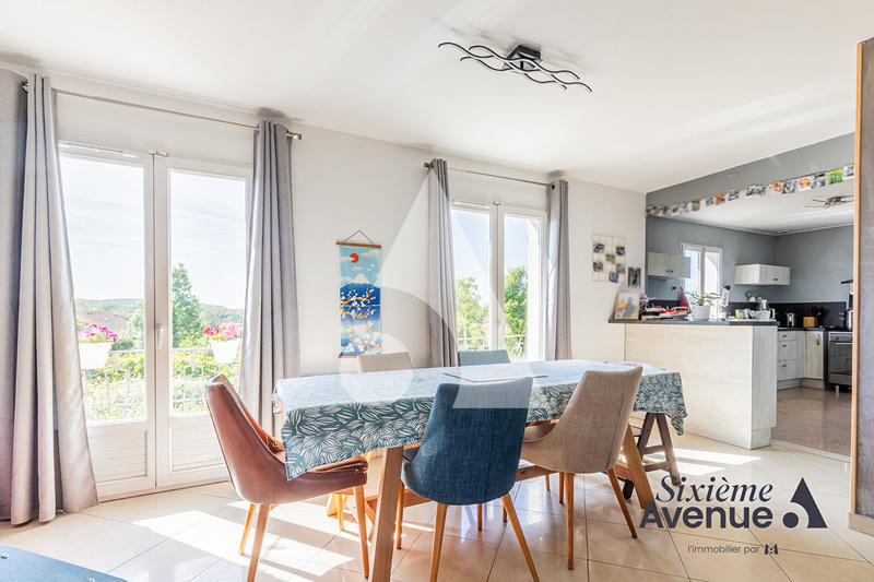 Maison - 150 m² - 6 pièces