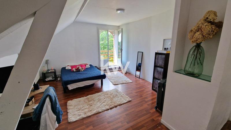 Maison - 210 m² - 9 pièces