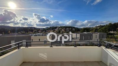 Villa - 90 m² - 4 pièces