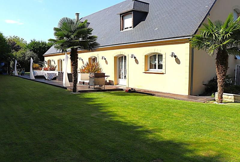 Maison - 310 m² - 7 pièces