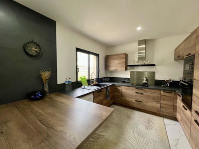 Maison - 140 m² - 6 pièces