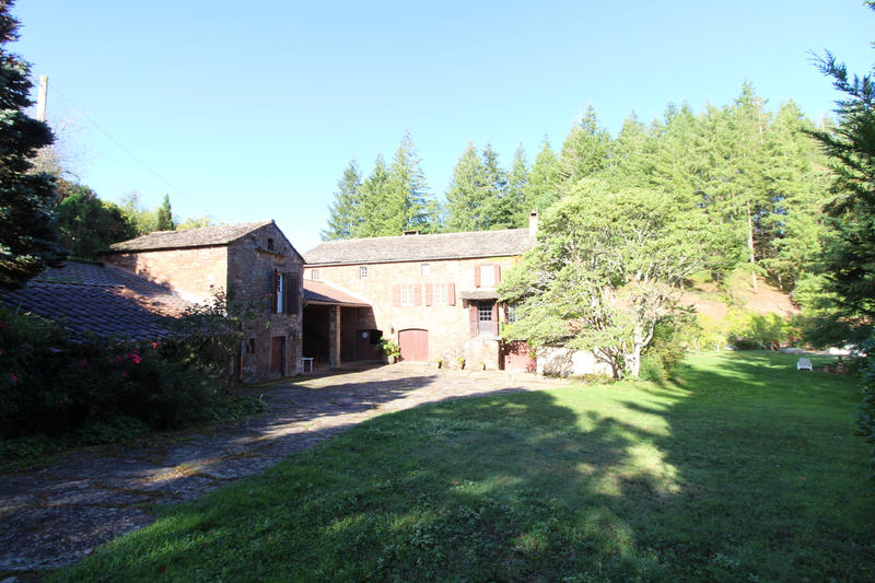 Propriété - 226 m² - 6 pièces