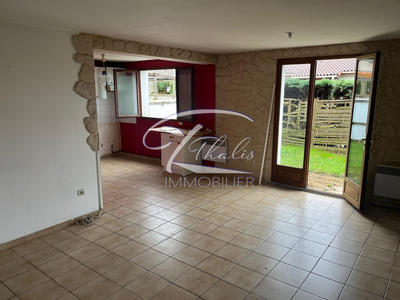 Maison traditionnelle - 171 m² - 8 pièces