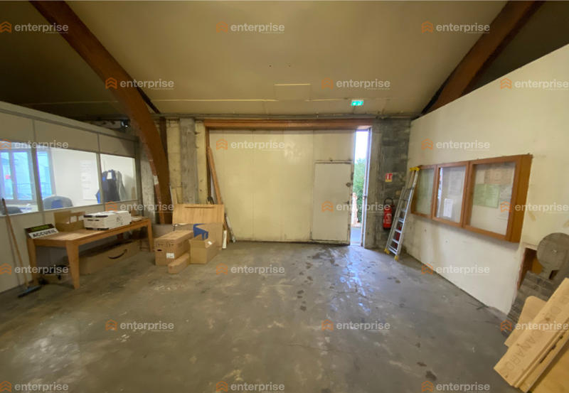 Local d'activité / Entrepôt - 600 m²