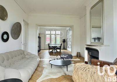 Maison - 407 m² - 12 pièces