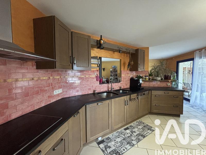 Maison - 213 m² - 7 pièces