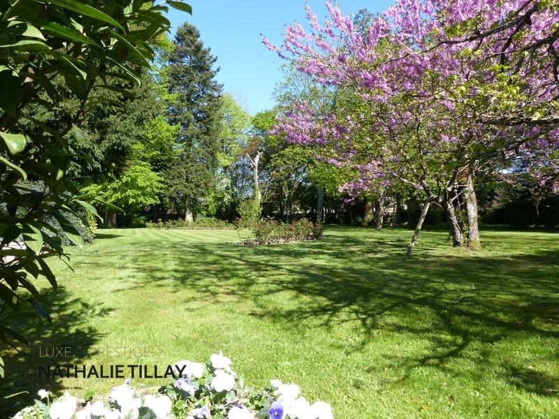 Propriété - 490 m² - 12 pièces