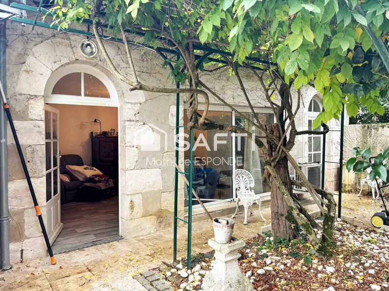 Maison - 342 m² - 10 pièces