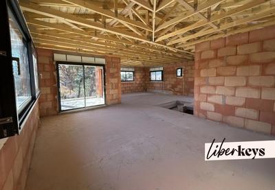 Maison - 107 m² - 2 pièces