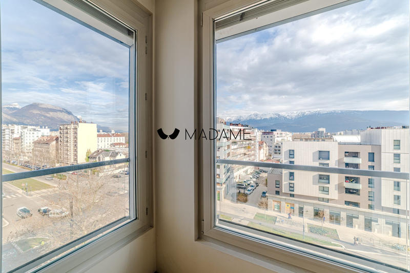 Appartement - 82 m² - 3 pièces
