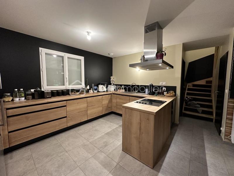 Maison - 98 m² - 4 pièces