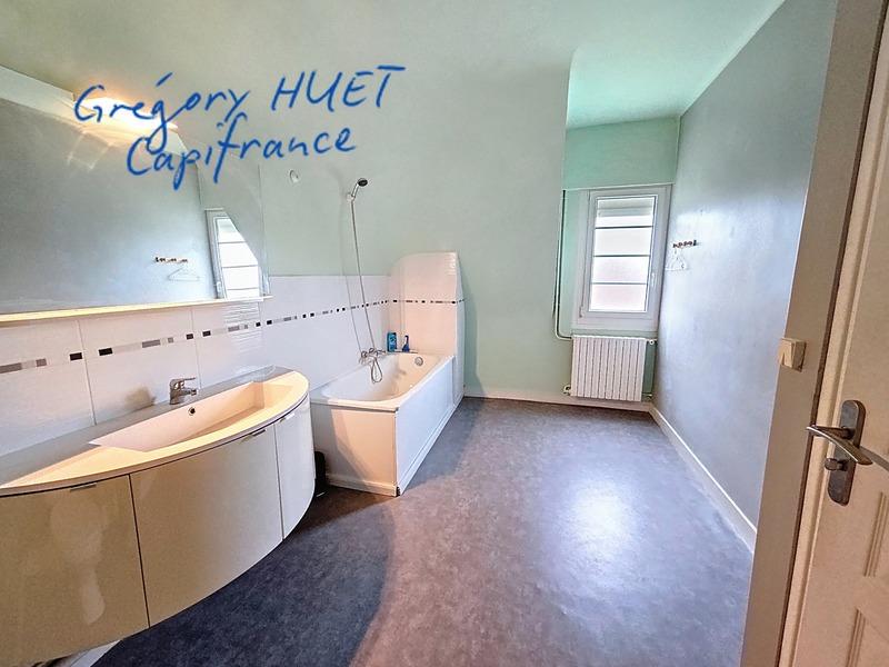 Maison - 137 m² - 6 pièces