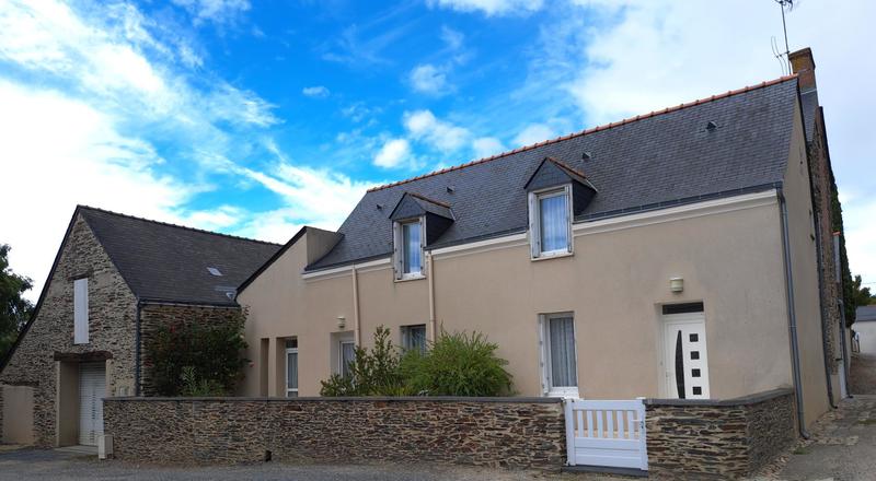 Maison - 152 m² - 9 pièces