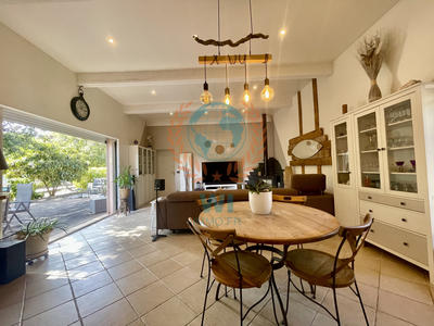 Maison - 140 m² - 4 pièces