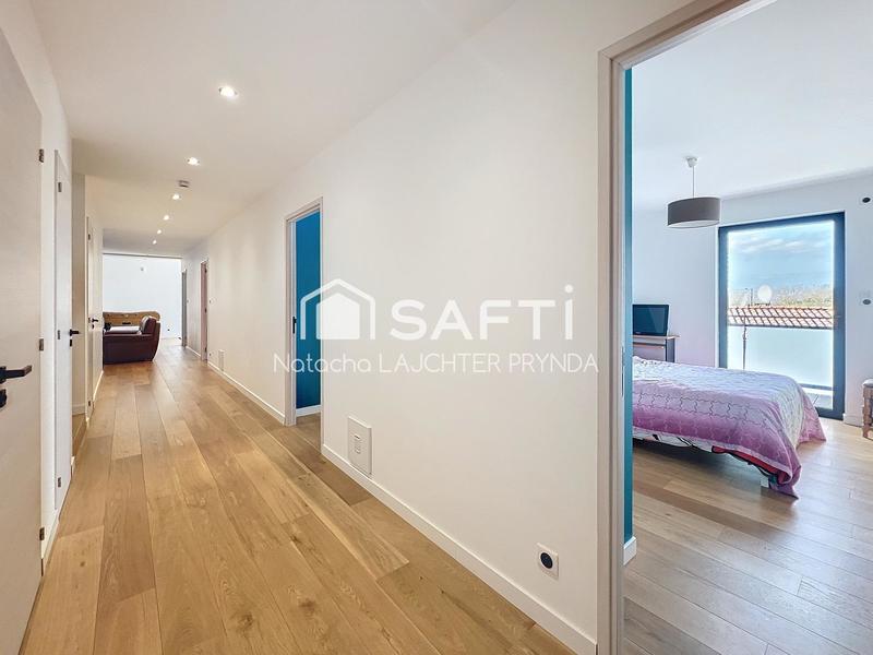 Maison - 240 m² - 7 pièces