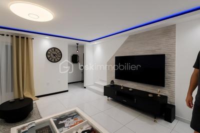 Maison - 84 m² - 4 pièces