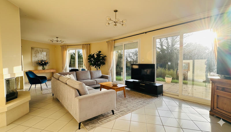 Maison - 121 m² - 6 pièces