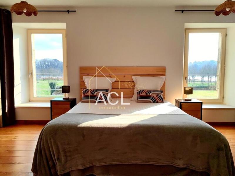 Propriété - 360 m² - 11 pièces