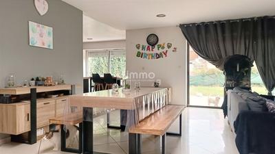 Maison - 250 m² - 12 pièces