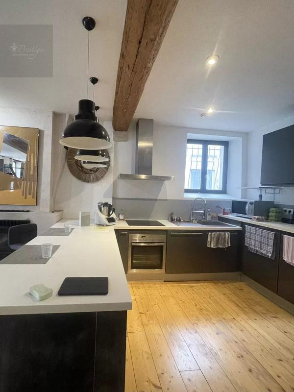 Appartement - 90 m² - 4 pièces