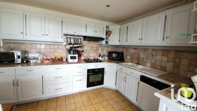 Maison - 176 m² - 8 pièces