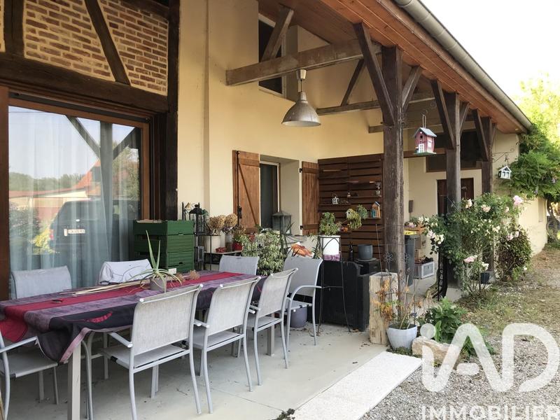 Maison - 220 m² - 8 pièces