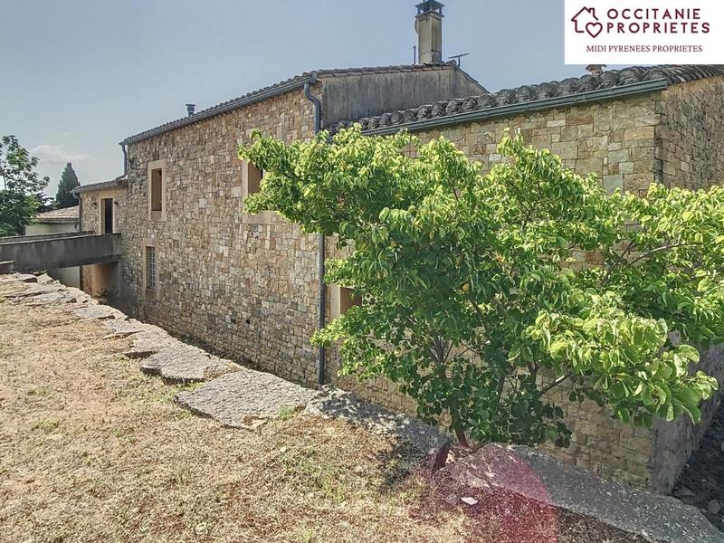 Propriété - 360 m² - 10 pièces