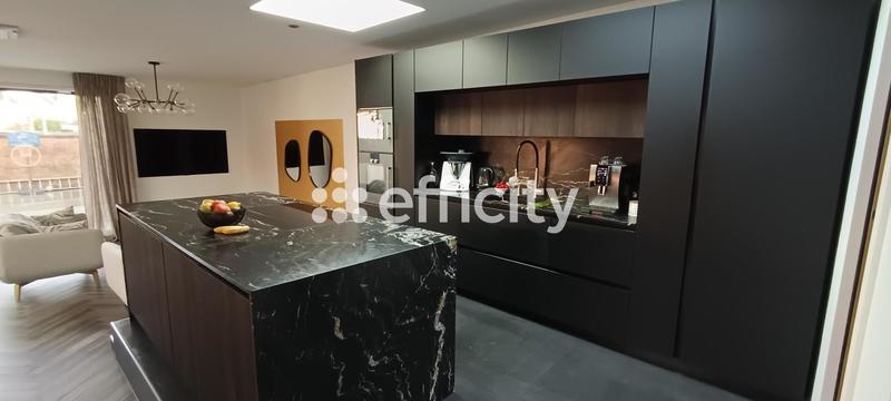 Maison - 180 m² - 4 pièces