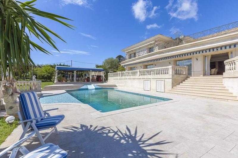 Villa - 700 m² - 15 pièces