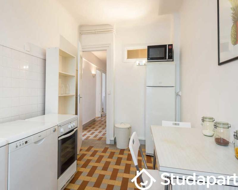 Chambre - 60 m² - 1 pièce