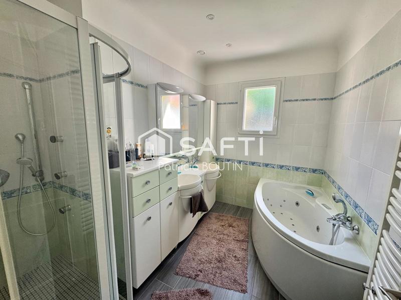 Maison - 182 m² - 7 pièces