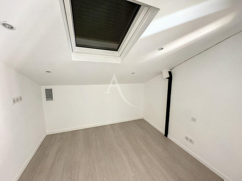 Appartement - 80 m² - 3 pièces