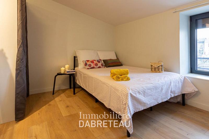 Appartement - 149 m² - 9 pièces